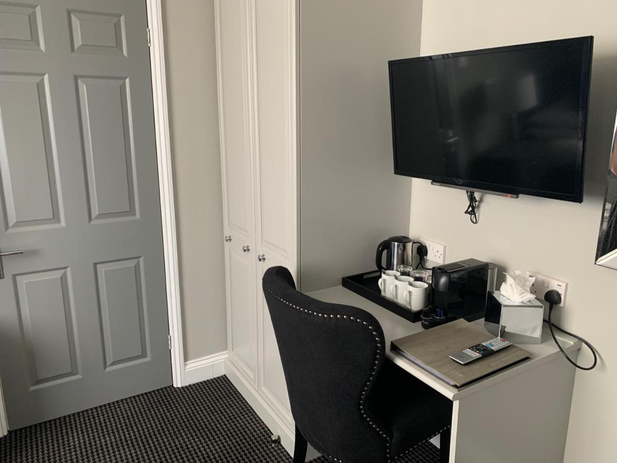 Triple Room ensuite Bathroom