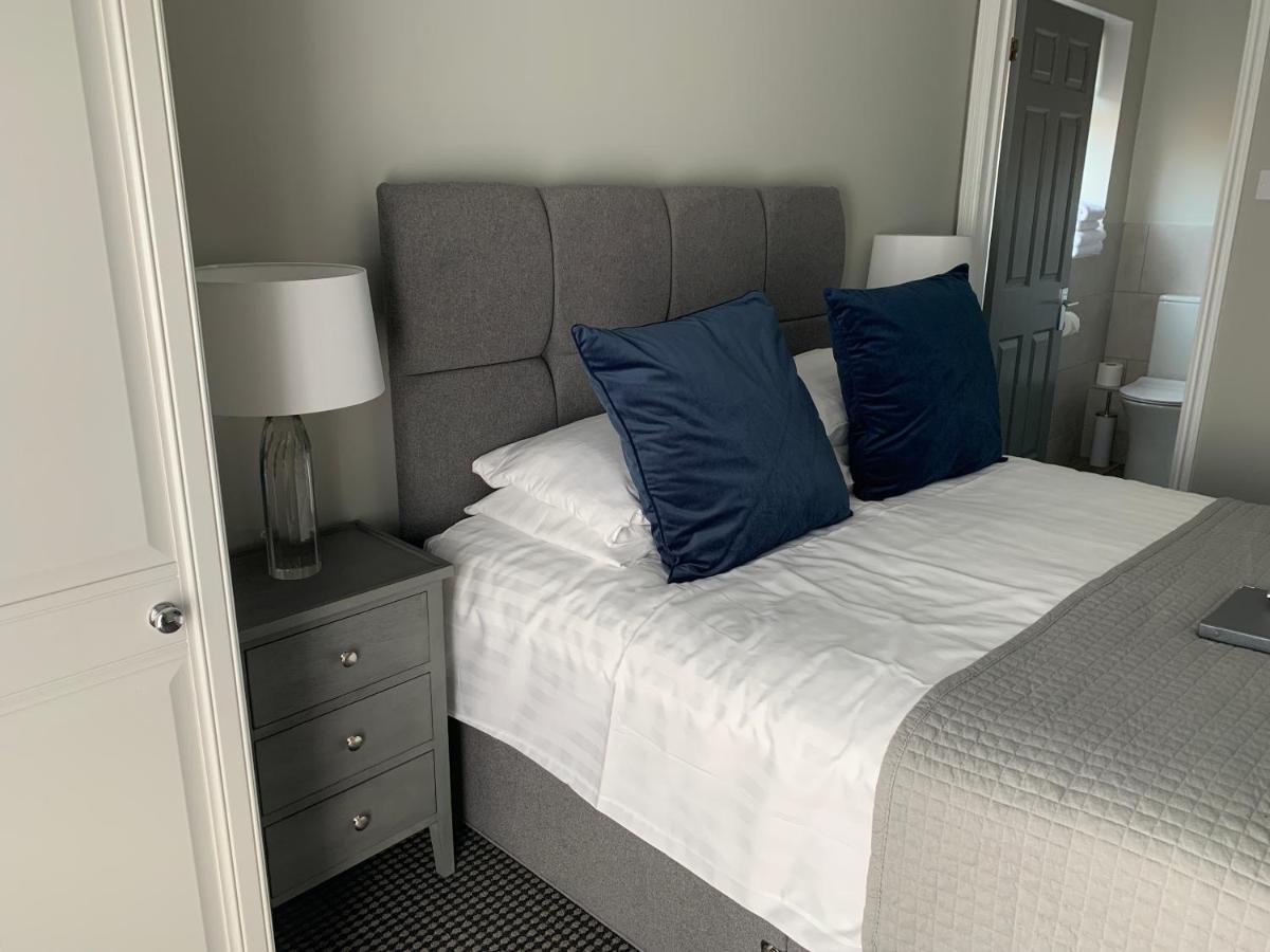 Double Room ensuite Bathroom