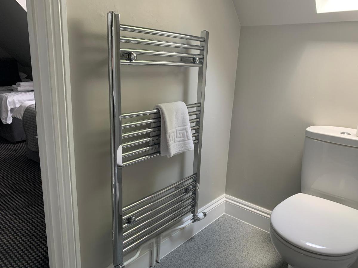Triple Room ensuite Bathroom