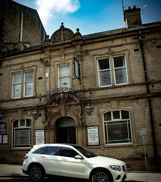 The Shakespeare Deluxe Hotel And Caribbean Restaurant Halifax-1