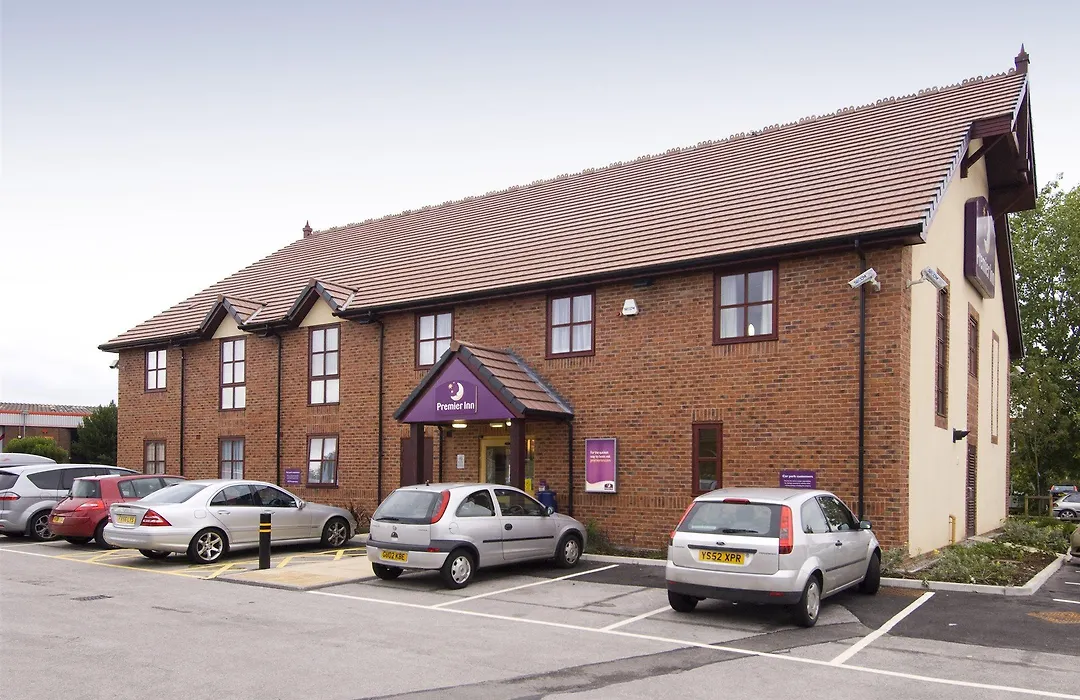 Premier Inn Crewe Central-1