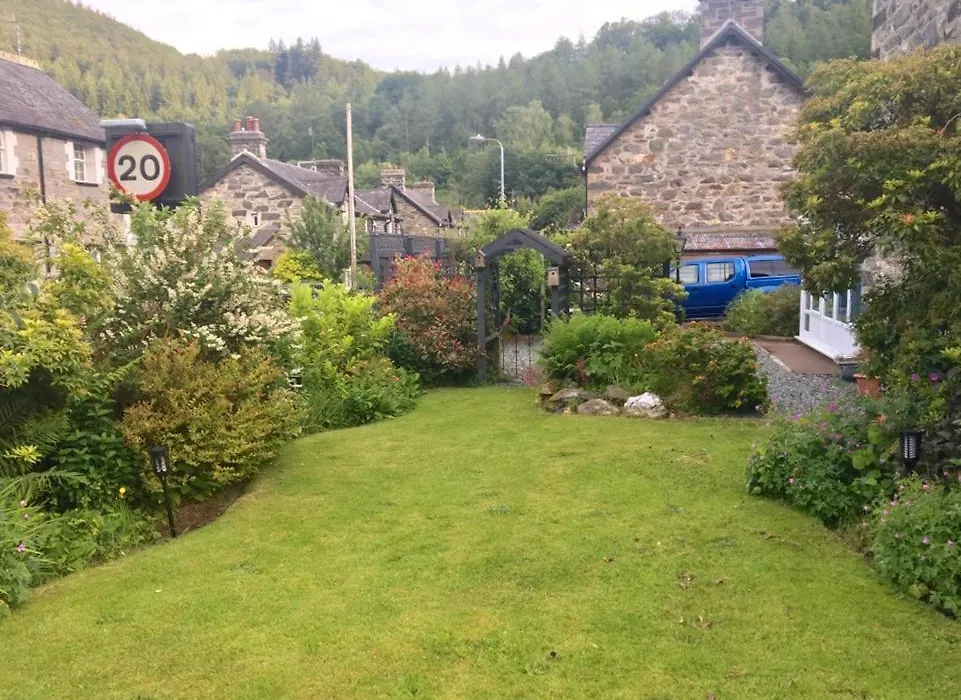 Cae Garw Guest House-1