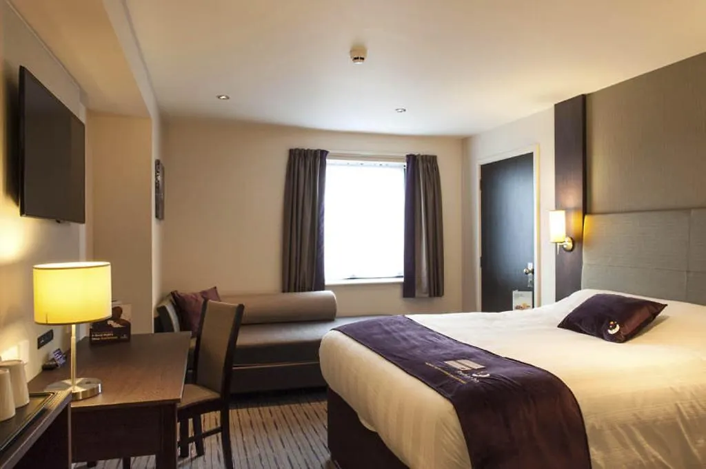 Premier Inn Harlow-1