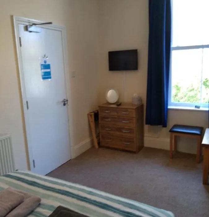 Tirionfa Guest House-1