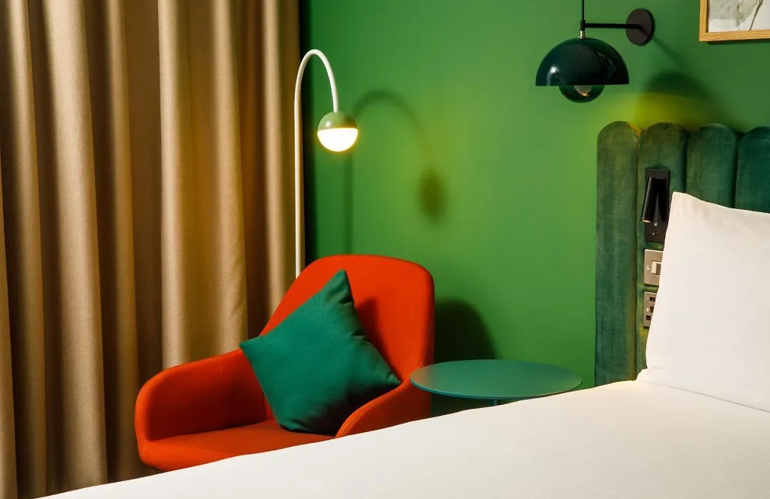 Ibis Styles London Seven Kings-1