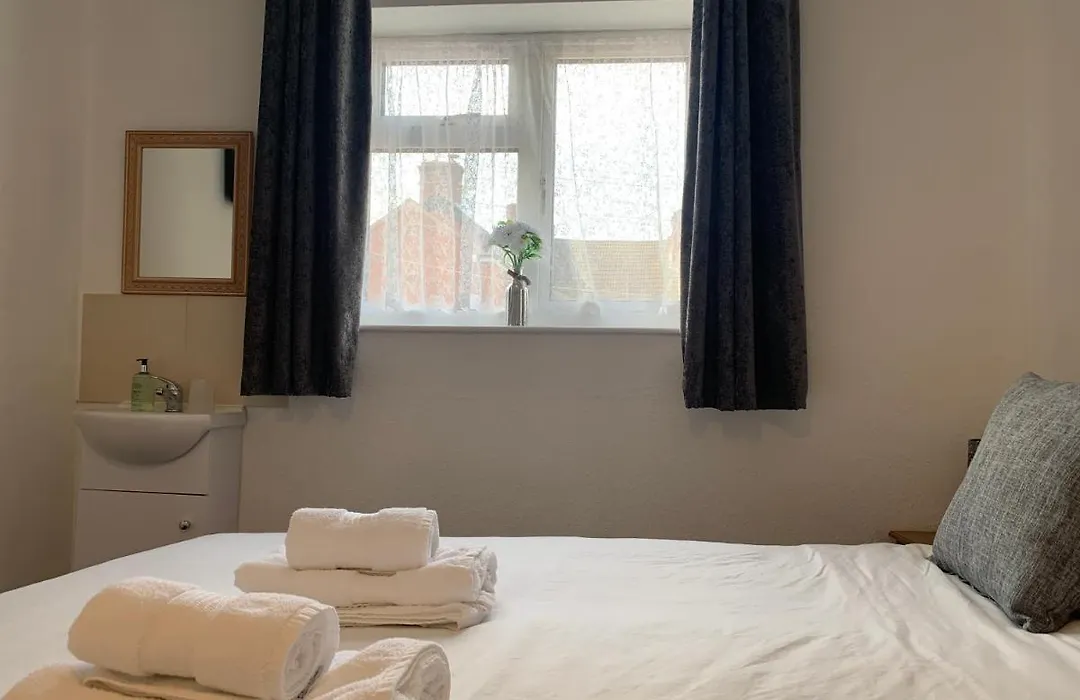 St Anne'S Road Guest House-1