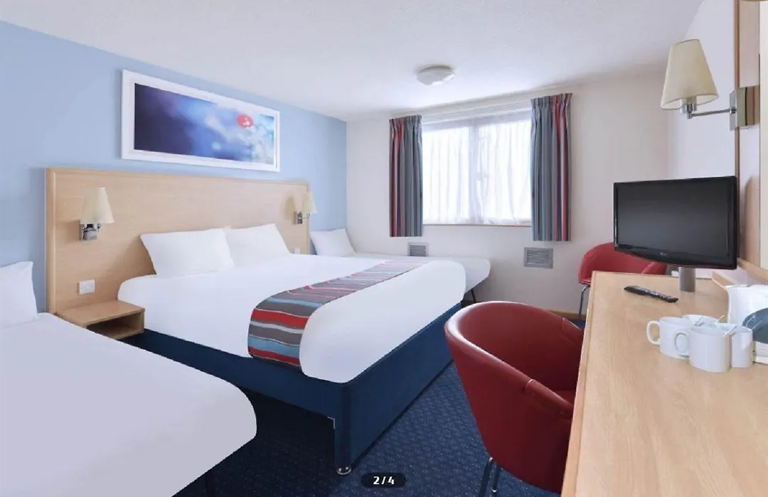 Travelodge Aberdeen Central-1