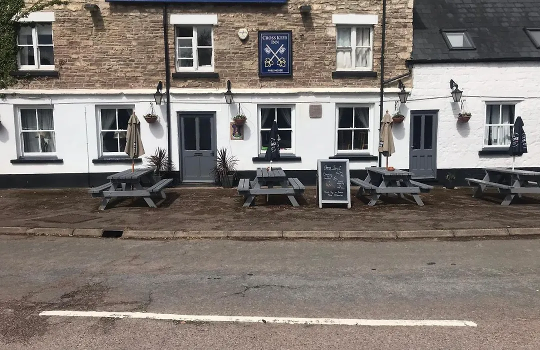 Crosskeys Inn Guest Rooms In Wye Valley-1