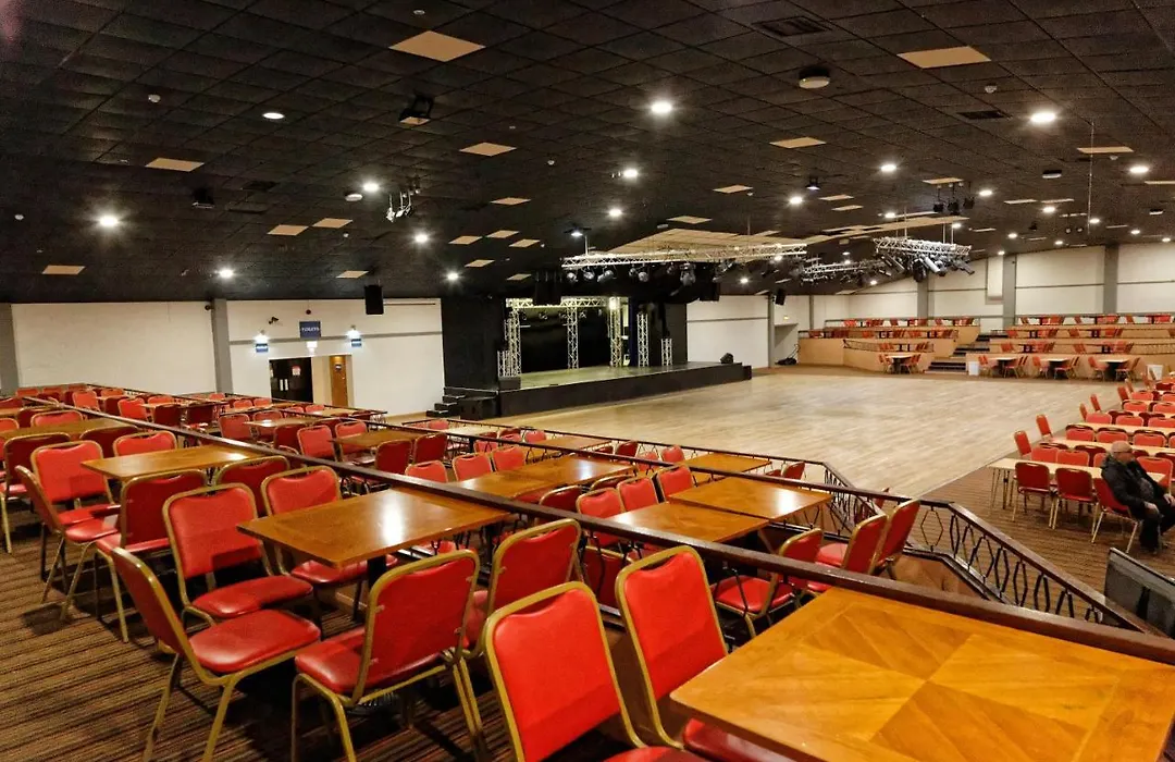 Pontins Prestatyn Sand Holiday Park-1