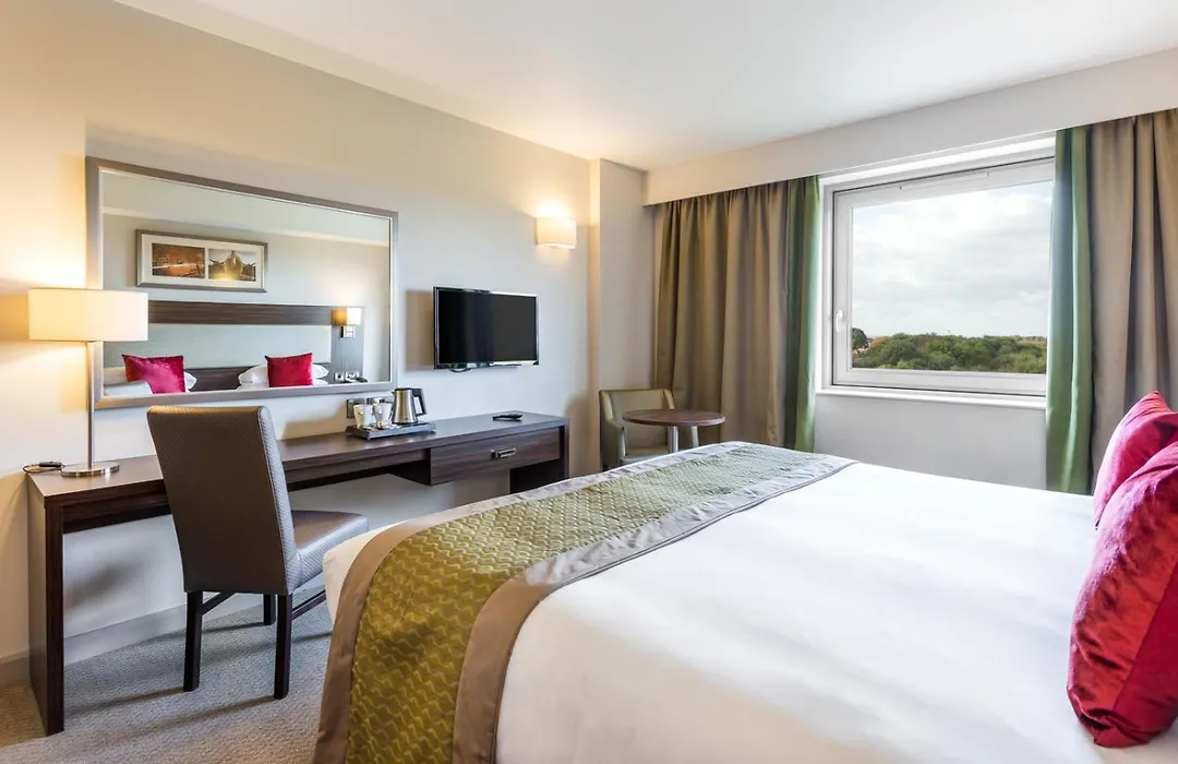 Heston Hyde Hotel-1