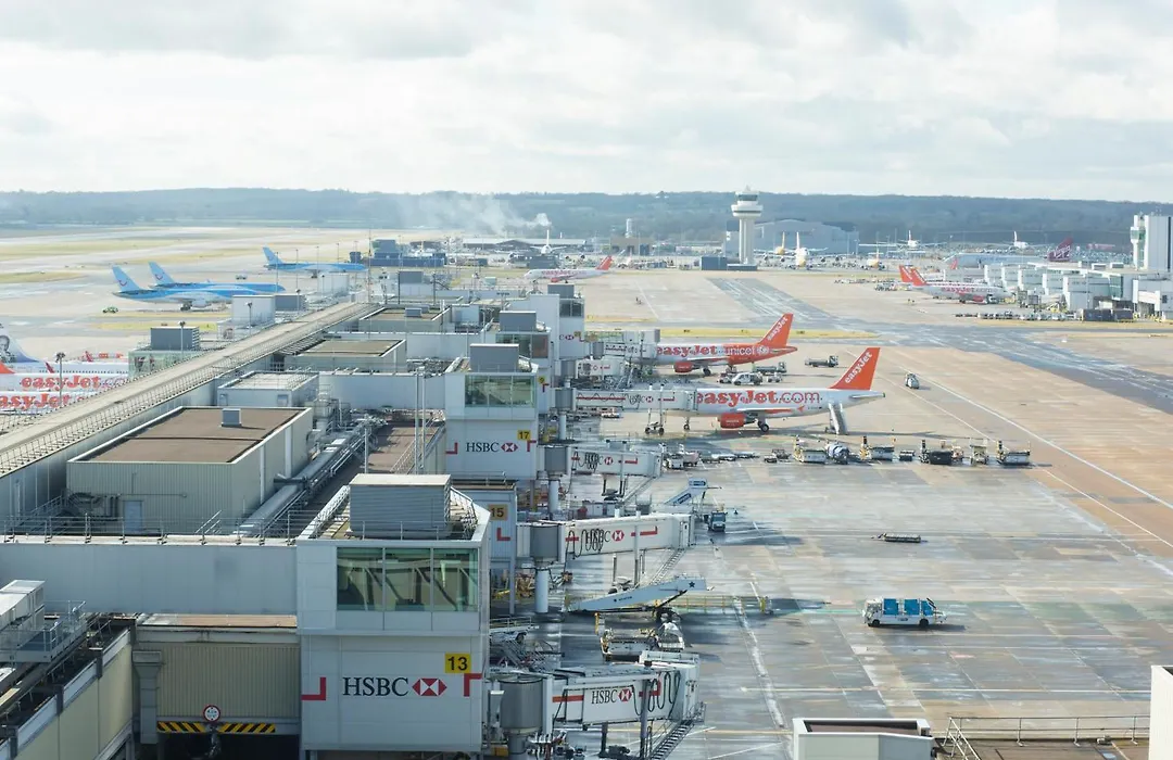 Bloc Hotel London Gatwick Airport-1