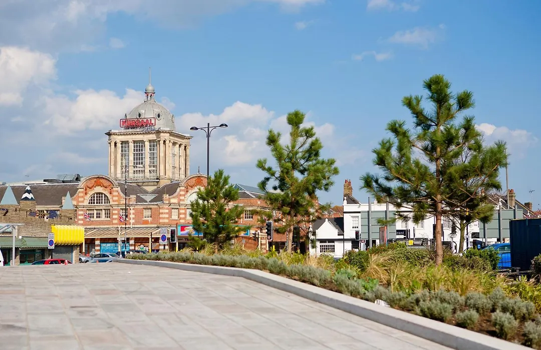 Holiday Inn Southend By Ihg-1