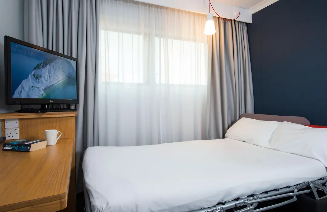 Holiday Inn Express Stoke-On-Trent By Ihg-1