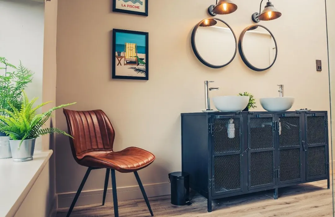 Lawton Street Rooms-1
