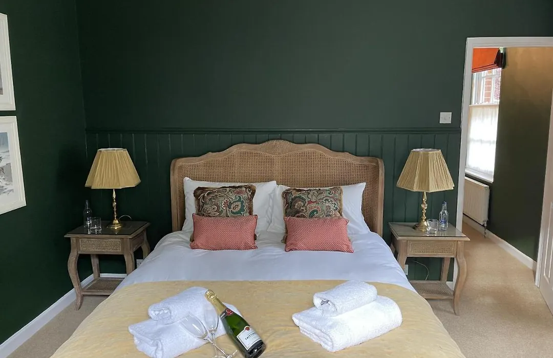 The Lodge At Salhouse-1