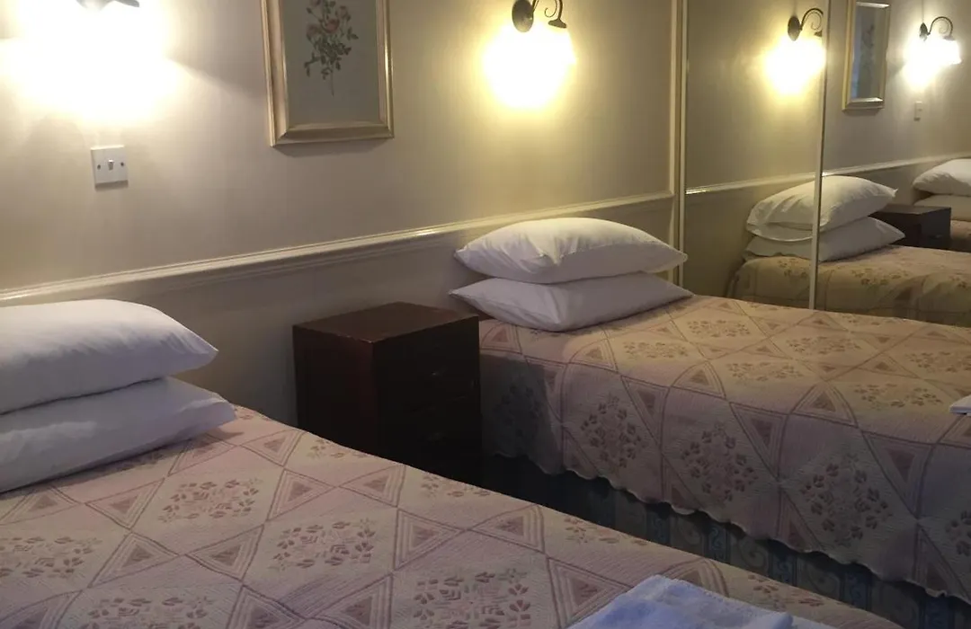 Colnbrook Lodge Guest House-1