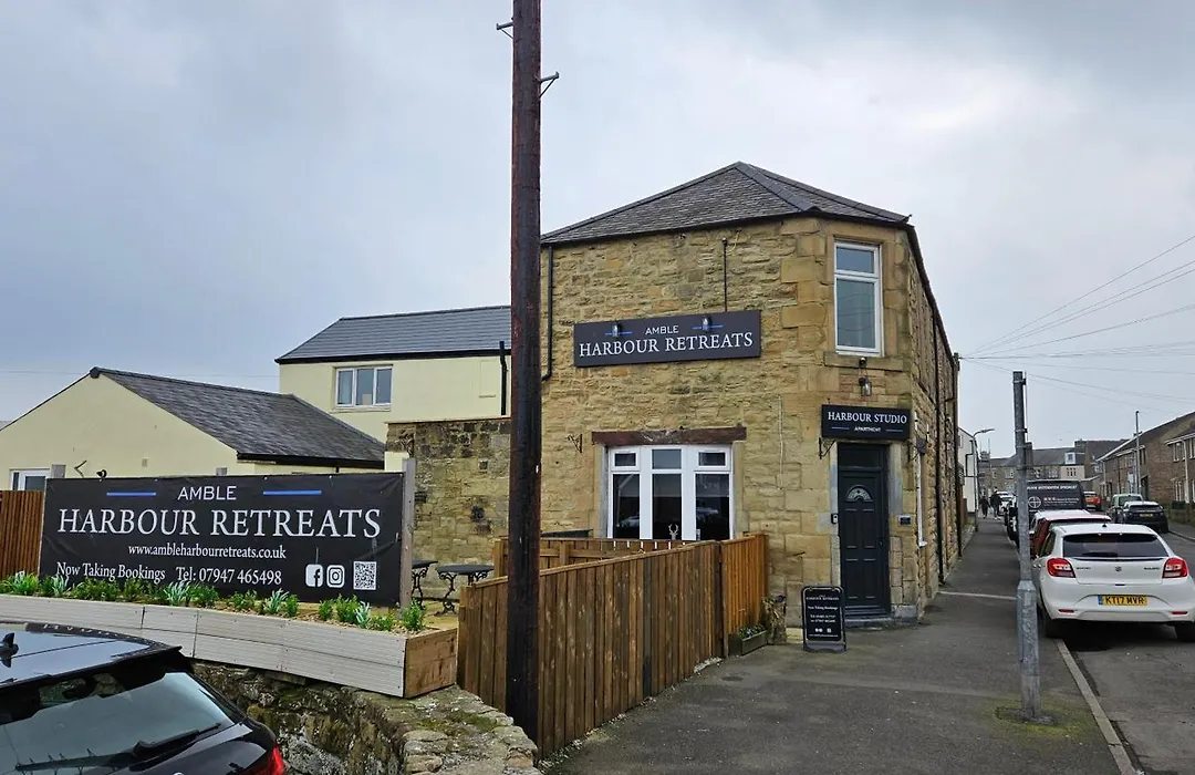 Amble Harbour Retreats-1