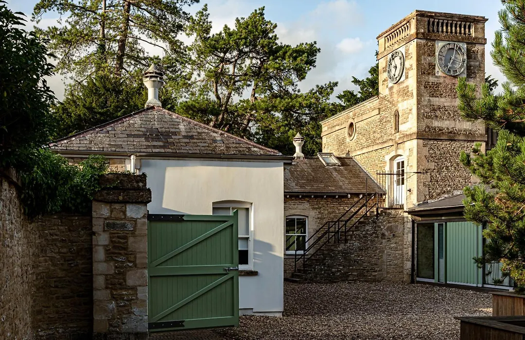 Cowley Manor Experimental-1