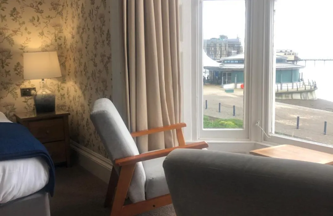 Helmsman Guesthouse-1