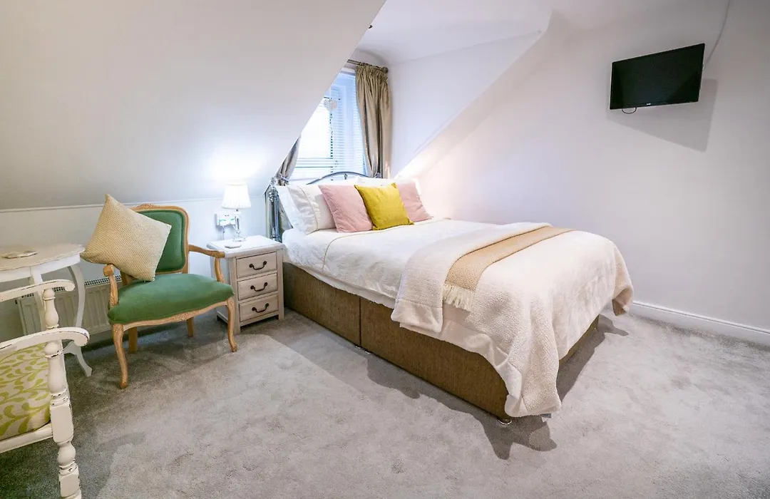 Trefoil Guest House-1