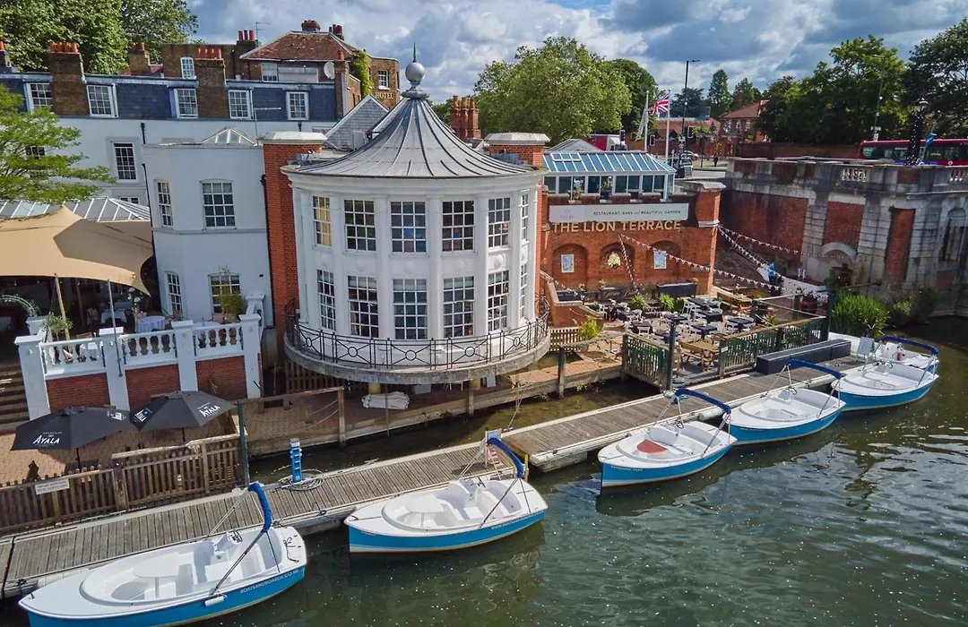 The Mitre, Hampton Court-1