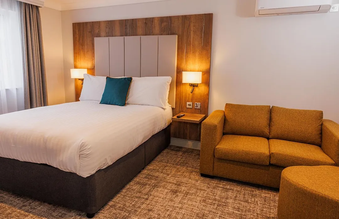 Crowne Plaza East Midlands Airport By Ihg-1