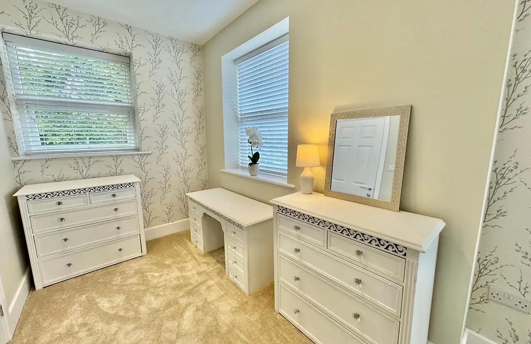5 Bedroom House - Large Garden With Hot Tub - Sleeps 11 - Close To Beach - Free Parking-1