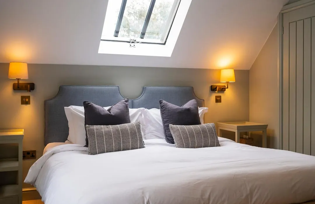 The Bottle & Glass Inn - Book All 3 Rooms-1