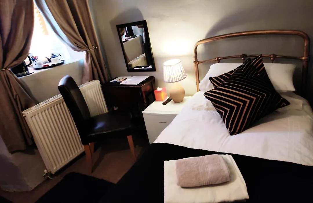 Dolgun Uchaf Historic Guesthouse And Cottages With Boutique Bedrooms In The Heart Of Snowdonia-1