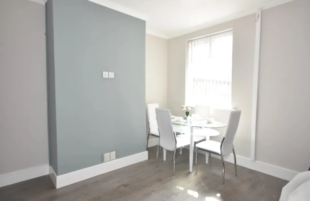 Townhouse @ 32 Penkhull New Road Stoke-1