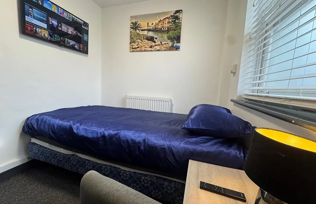 Gate Lodge - Private En-Suite Rooms, Kings Lynn, Central Location-1