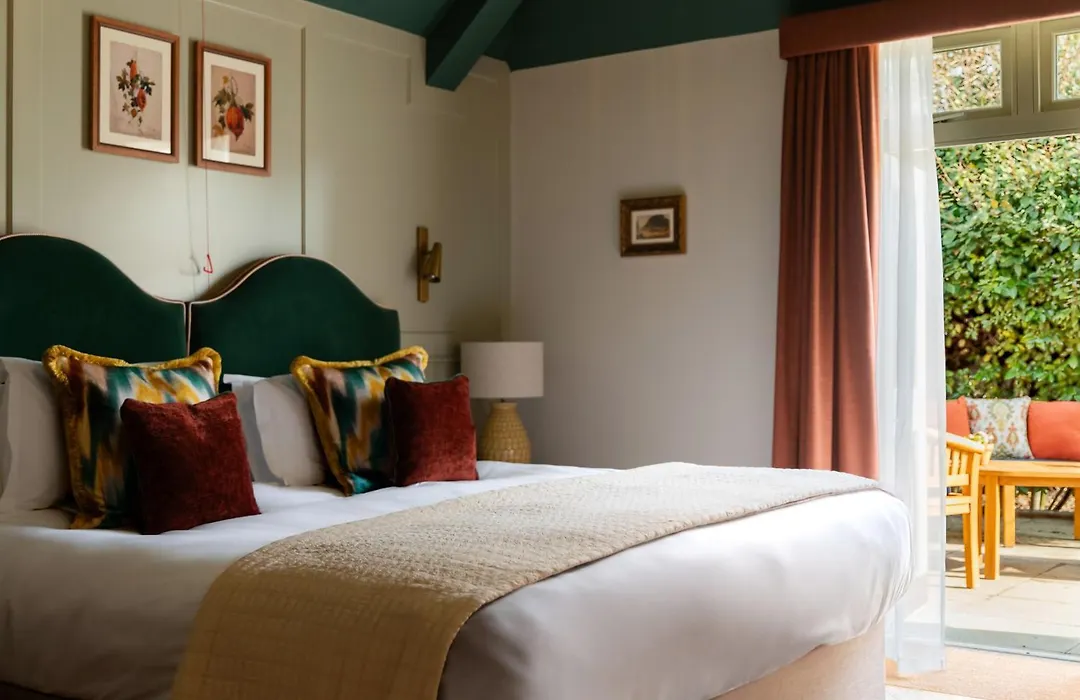 Coach & Horses Hotel-1