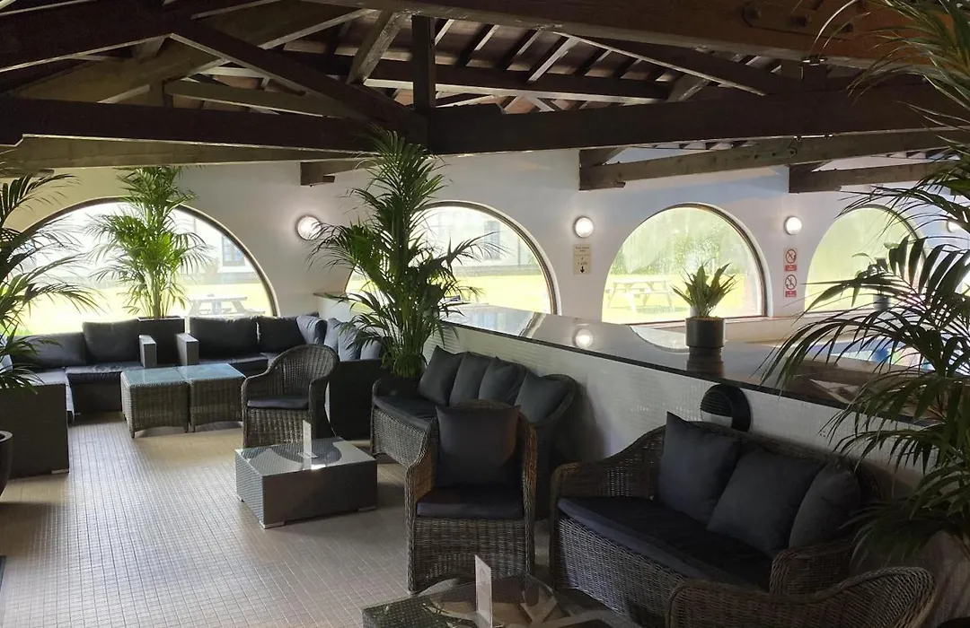 Europa Gatwick Hotel-1