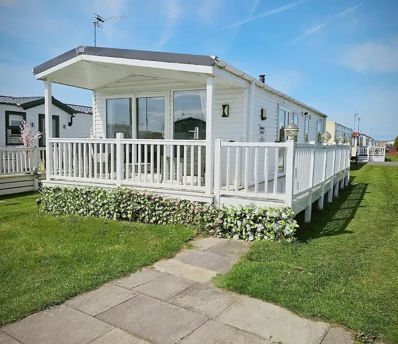 Lyons Robin Hood Lodge Rhyl-1
