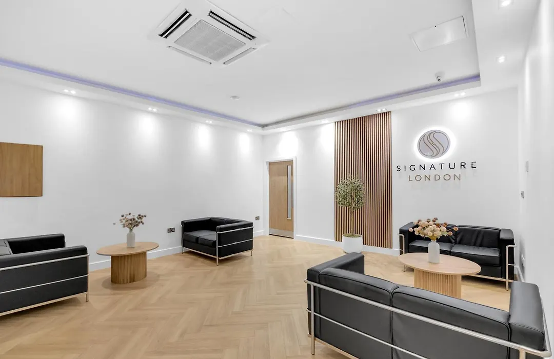 Signature Hotel London-1