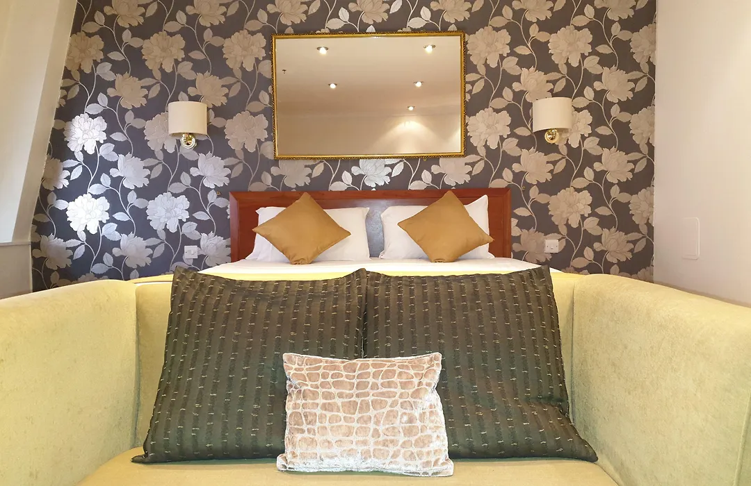 Red Lion Hotel-1