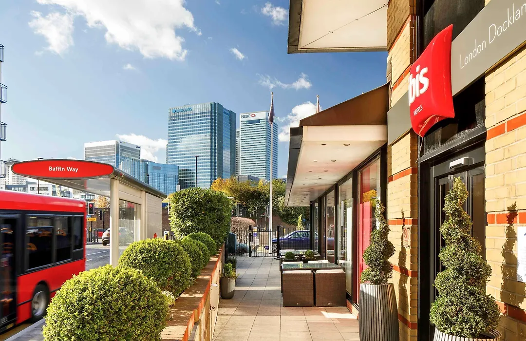 Ibis London Docklands Canary Wharf-1