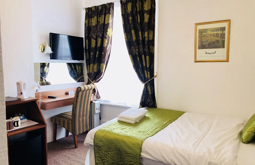 Ilfracombe House Hotel - Near Cliffs Pavilion-1