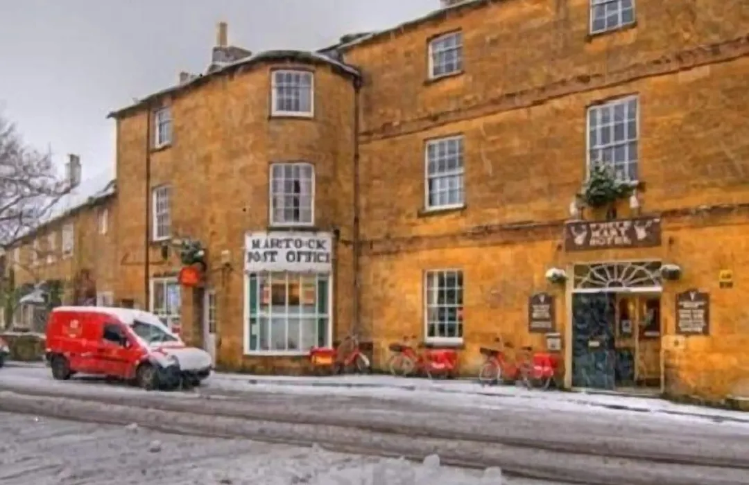 The White Hart Hotel-1