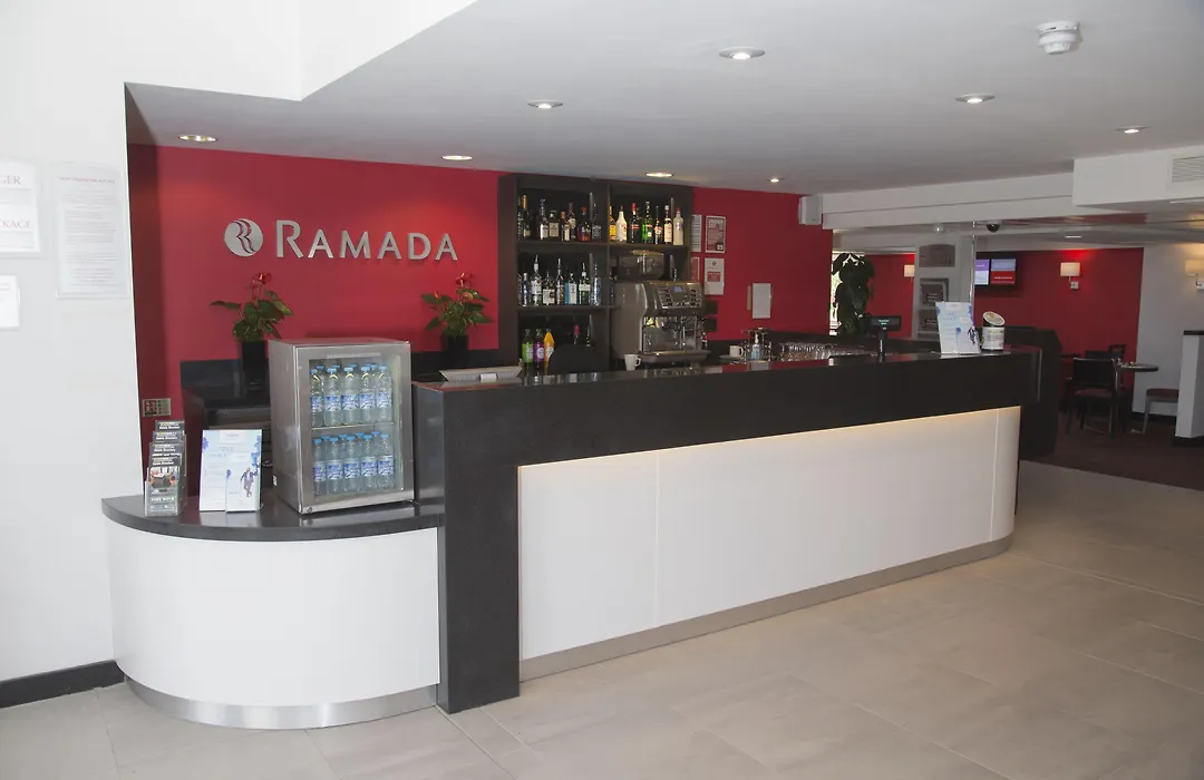 Ramada Cambridge-1
