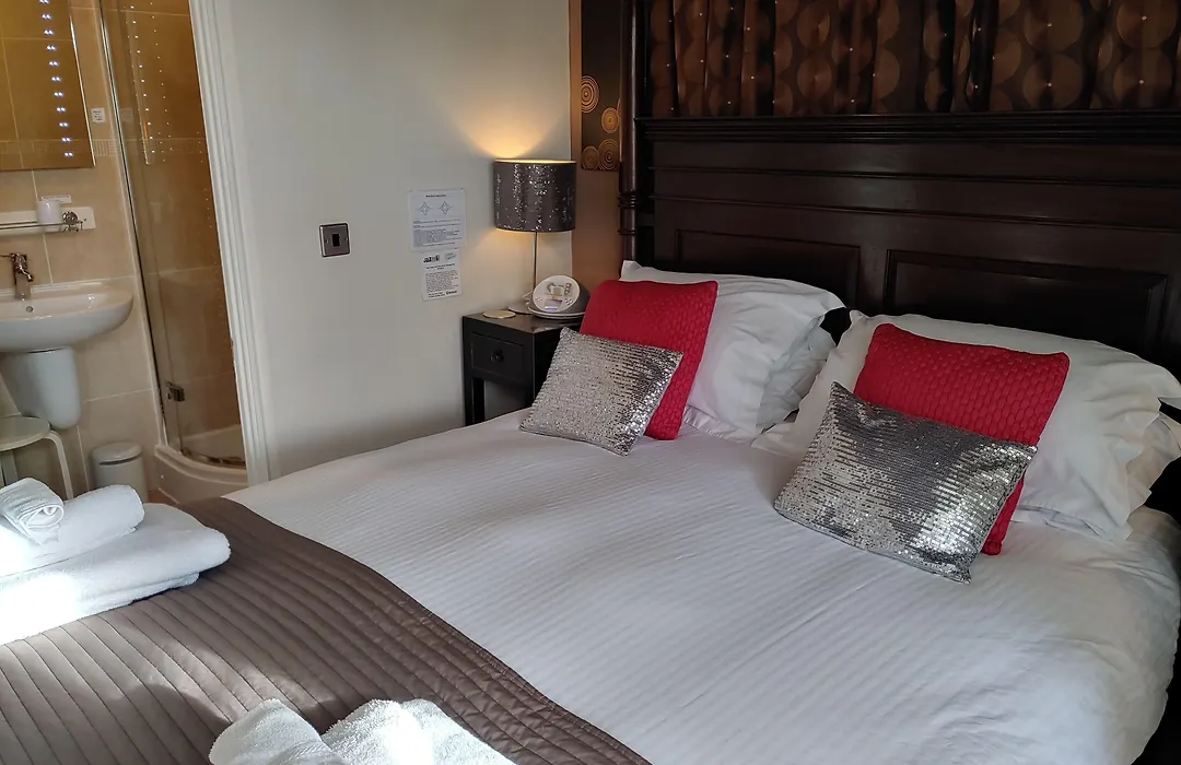 The Bath House Boutique B&B - In-Room Breakfast - Free Parking-1