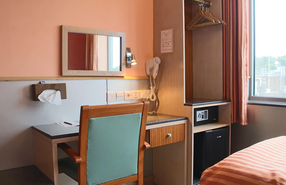 Eurotraveller Hotel - Premier - Harrow-1