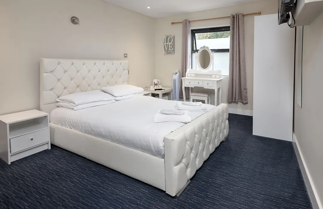 The R Inn Hotel-1