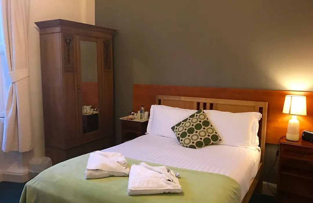 Glenlossie Guest House-1