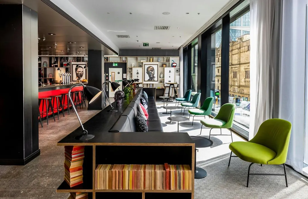 citizenM Glasgow-1