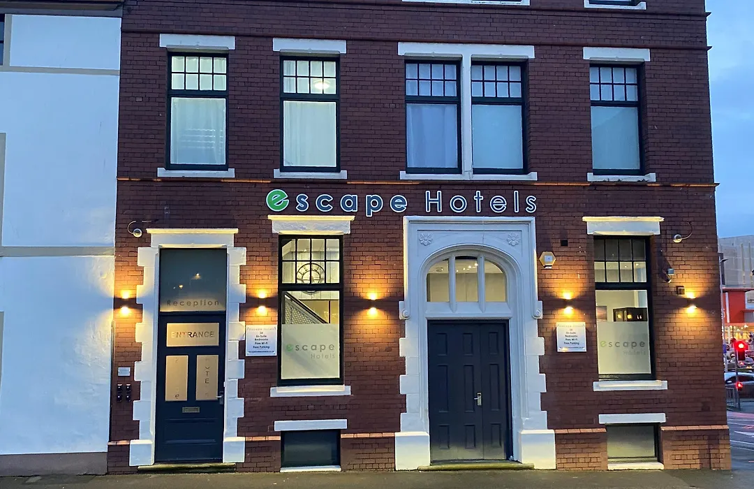 Escape Hotel-1