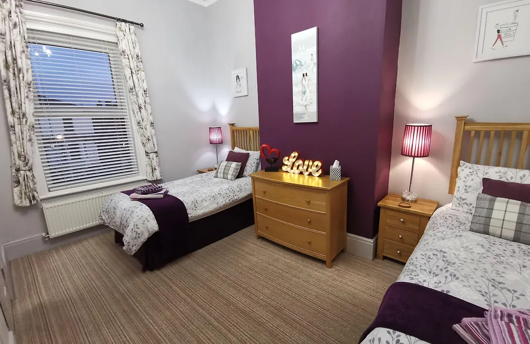Vale House-1