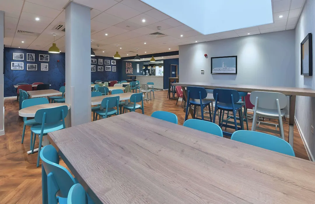 Travelodge Ealing-1
