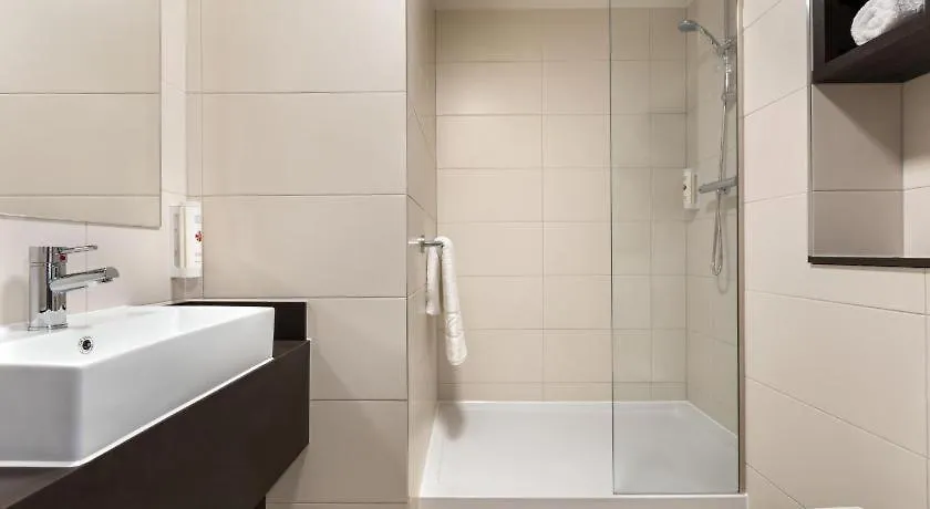 Ramada East Kilbride-1