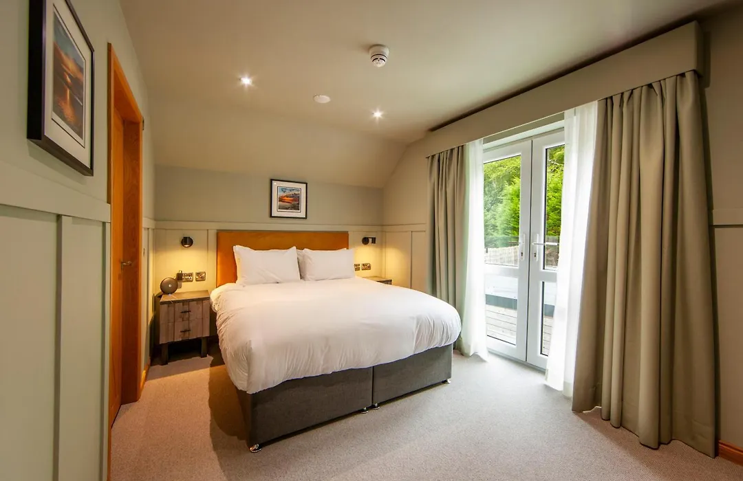Oban House House-1